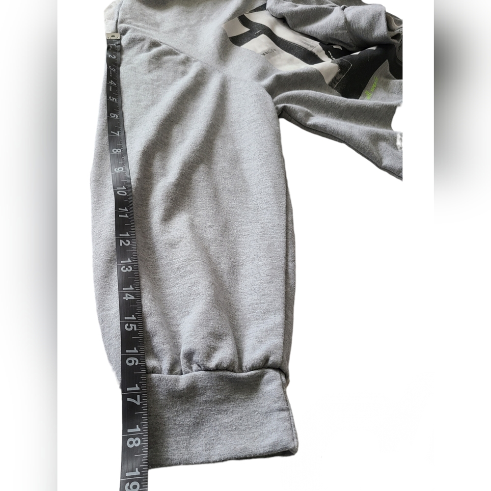 SHEIN | GRAPHIC LONG SLEEVE | STAY TRUE | STAY TRUE TO YOURSELF | SIZE MEDIUM - Picture 10 of 12